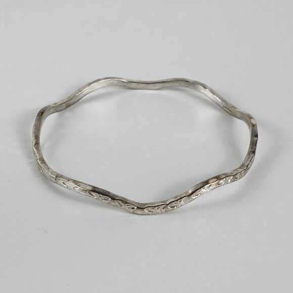 Vintage TAXCO 925 Sterling Silver Wavy Etched Bangle Bracelet 8.25 In - Picture 2 of 6